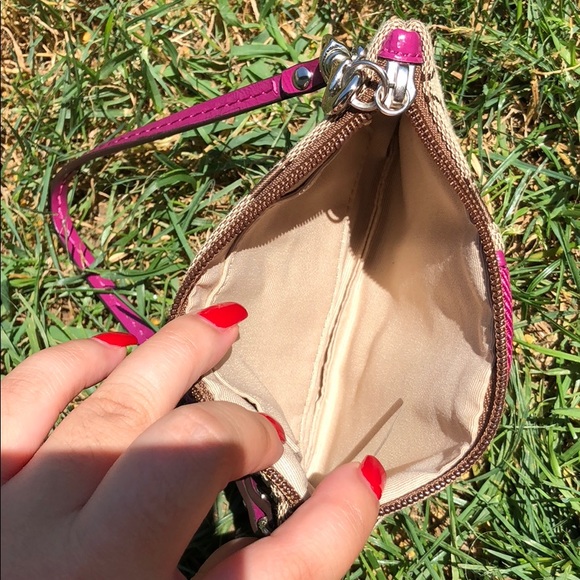 coach wristlet - Picture 2 of 4